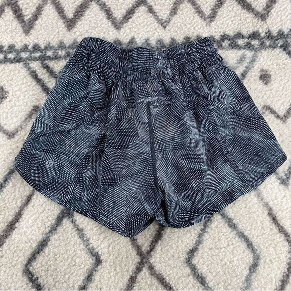 Lululemon Tracker Short V *4" - Picture 5 of 7